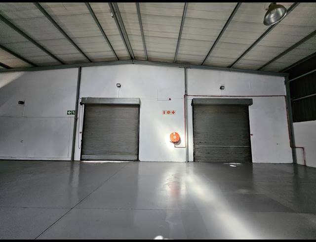 1,145M² WAREHOUSE TO LET IN HALFWAY HOUSE